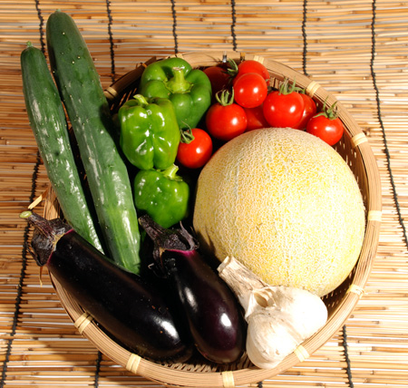 メロン+野菜7品セット【クール発送】(関東・東北・中部・関西の方)